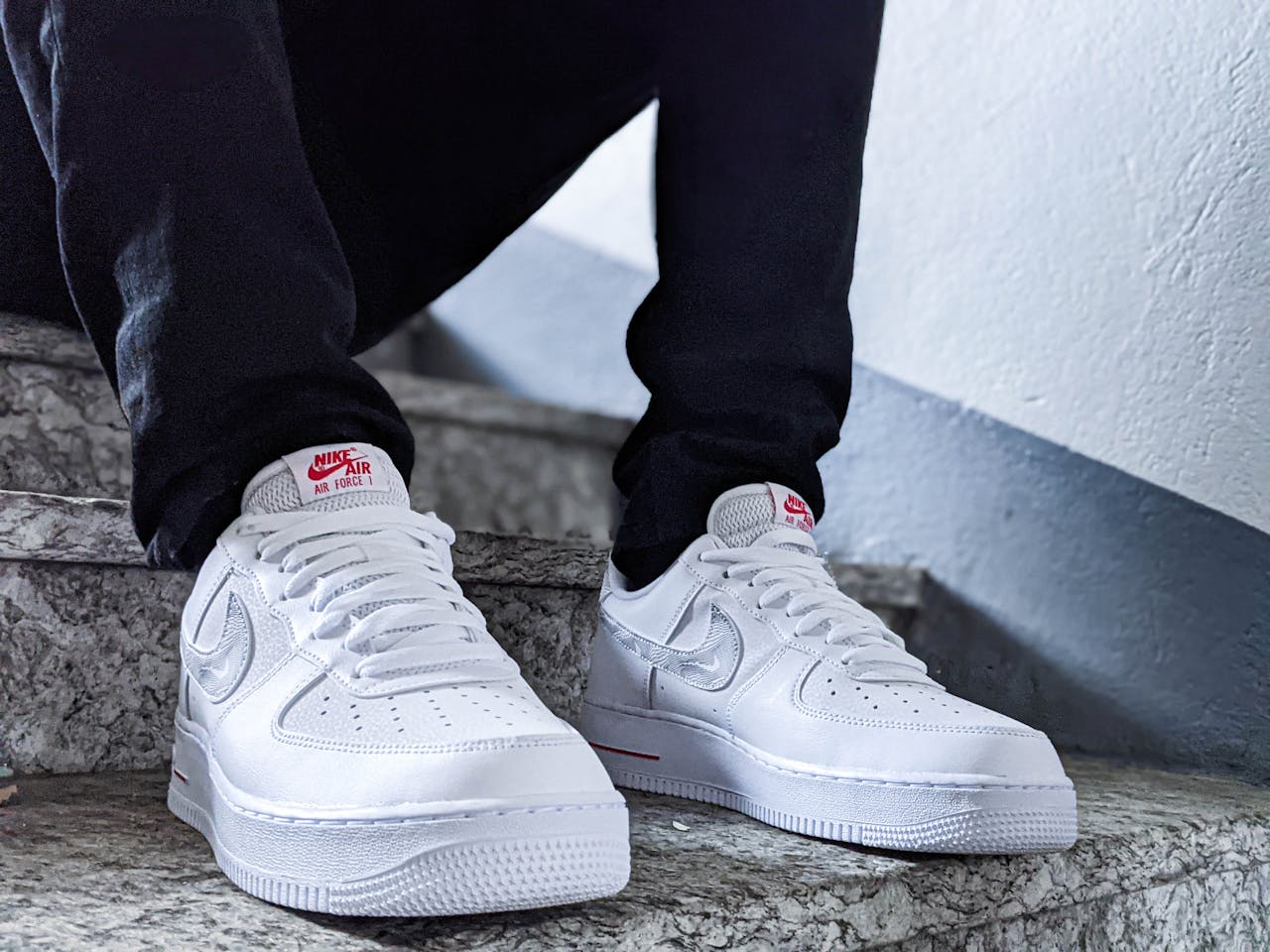 Onmisbare sneakers die je garderobe voor 2026 compleet maken